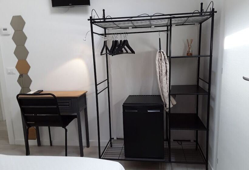 بنسيون Acquamarina B&b