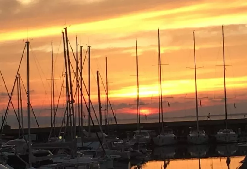 Majatalo Acquamarina B&b