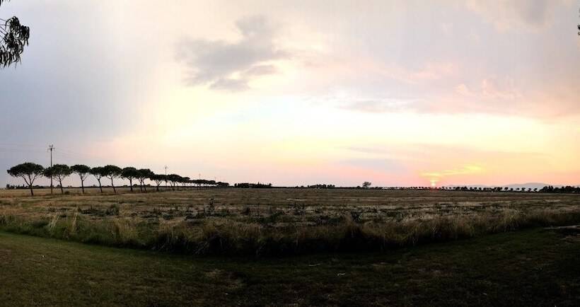 Tuscany Working Hostel