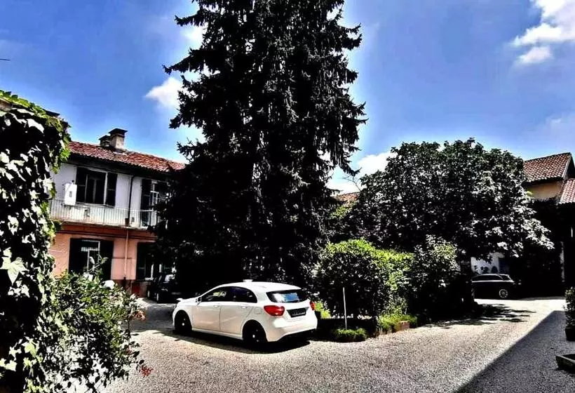 ベッドアンドブレックファースト Il Ghirovago