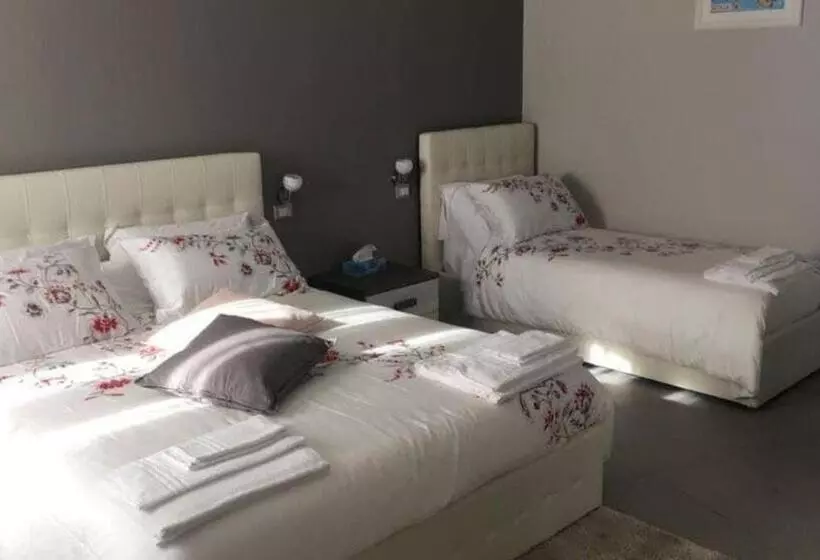 Aamiaismajoitus (B&B) La Regina Di Saba