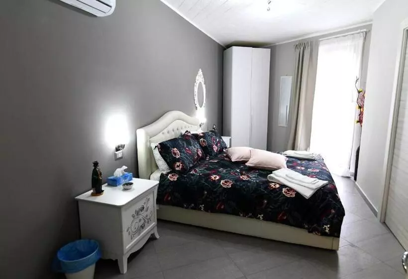 Aamiaismajoitus (B&B) La Regina Di Saba