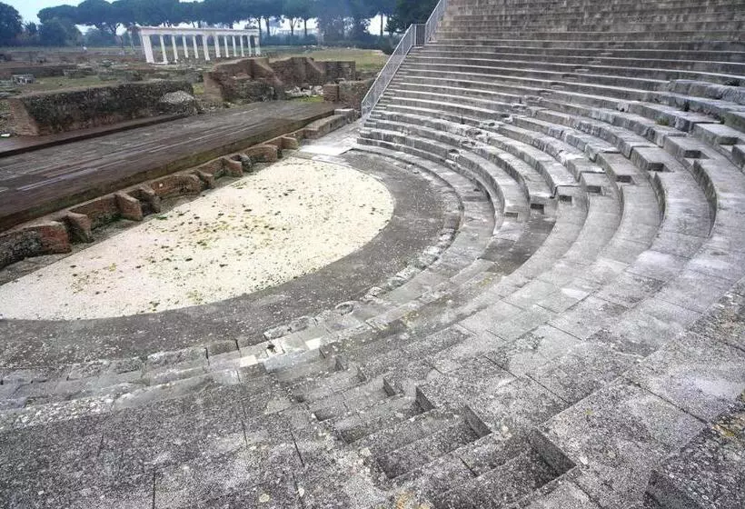 Hotelli Albergo Ristorante Bar Pizzeria La Lanterna