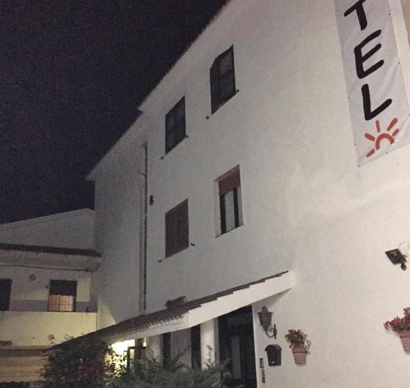 فندق Albergo Ristorante Bar Pizzeria La Lanterna