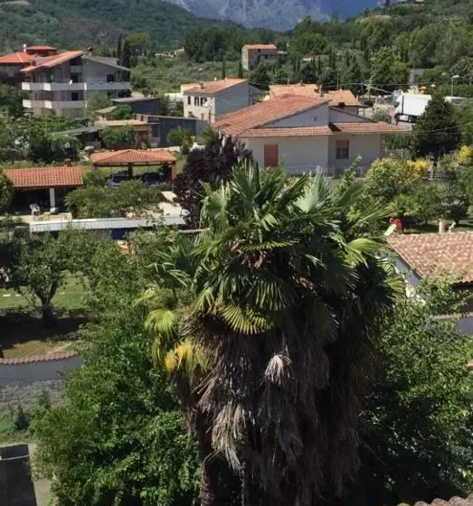 Hotelli Albergo Ristorante Bar Pizzeria La Lanterna