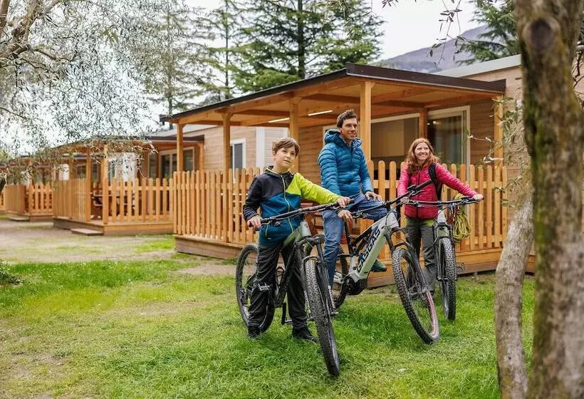 هتل Camping Zoo