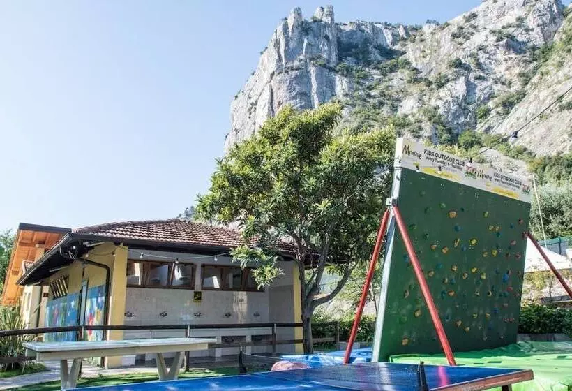 هتل Camping Zoo