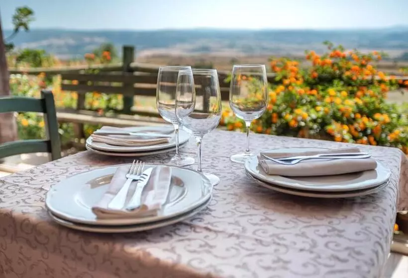 Maaseutuhotelli Cuaddus E Tellas