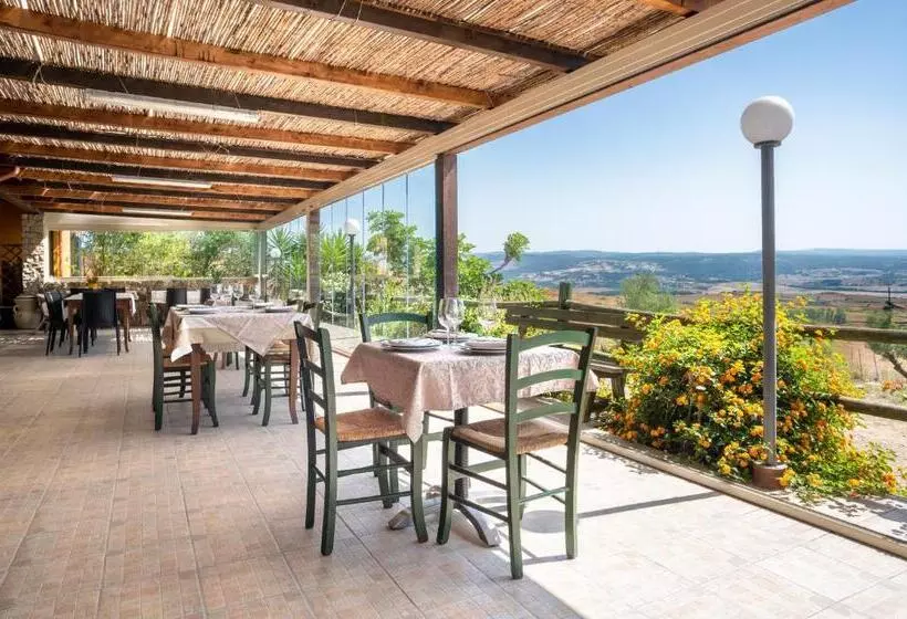 Maaseutuhotelli Cuaddus E Tellas