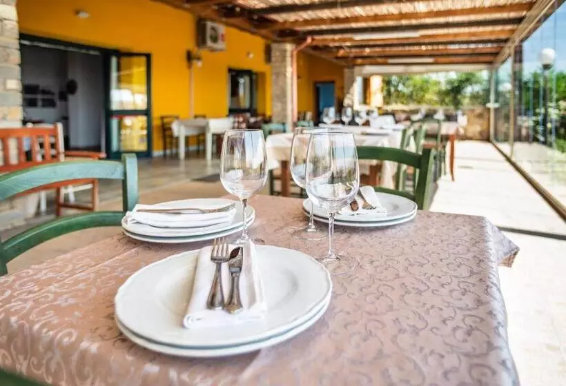 Maaseutuhotelli Cuaddus E Tellas