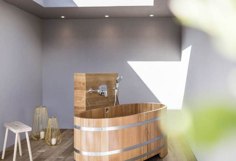 Vinea   Suites & Apartments