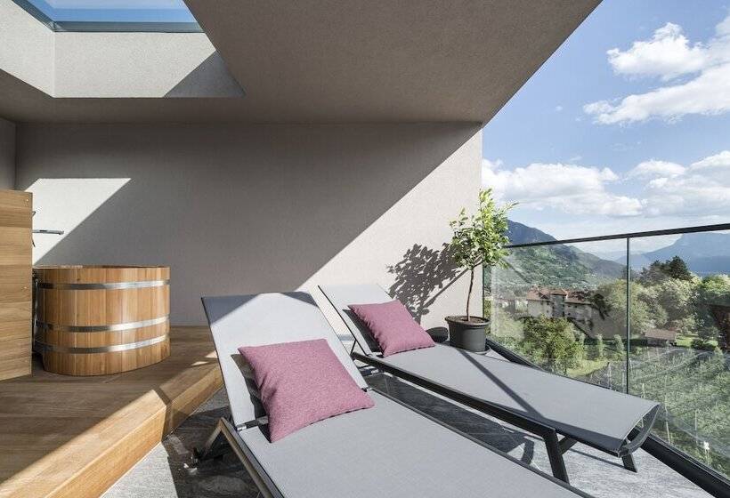 Vinea   Suites & Apartments