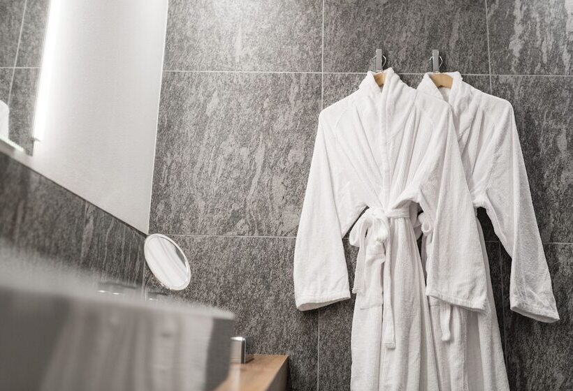 Vinea   Suites & Apartments