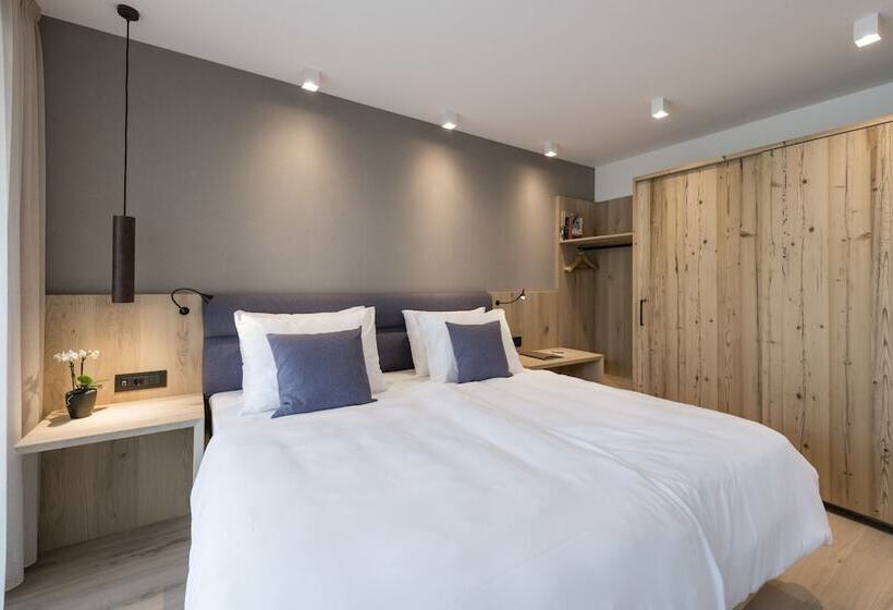 Vinea   Suites & Apartments