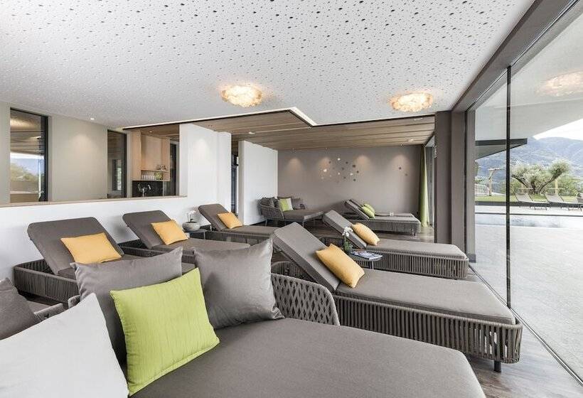 Vinea   Suites & Apartments