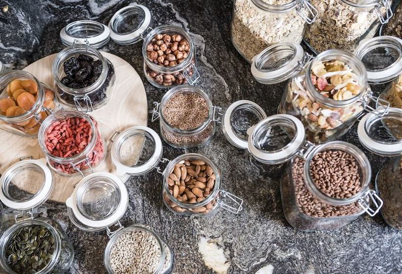 Vinea   Suites & Apartments