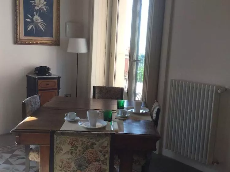 تختخواب و صبحانه Agrumè Country House