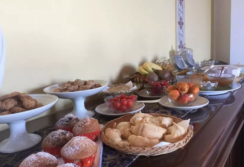 تختخواب و صبحانه Agrumè Country House