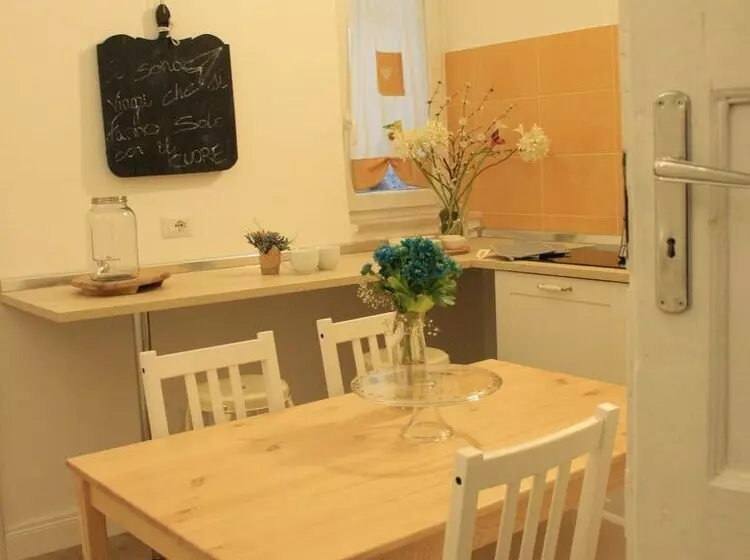 Aamiaismajoitus (B&B) Le Stanze Di Mavì