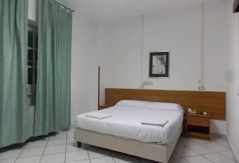 Hostelli Villa Dei Butteri   Aprilia