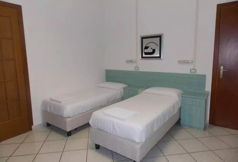 Hostelli Villa Dei Butteri   Aprilia