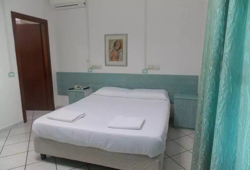 Hostelli Villa Dei Butteri   Aprilia