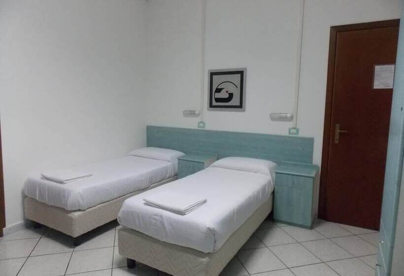 فندق فئة نجمة واحدة Villa Dei Butteri   Aprilia