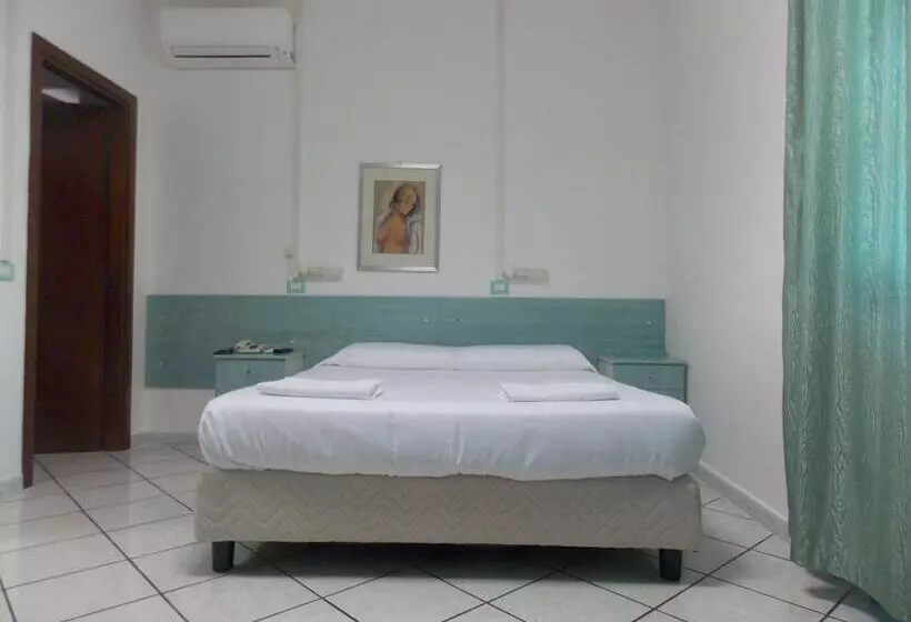 Hostelli Villa Dei Butteri   Aprilia