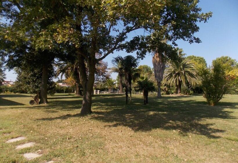 فندق فئة نجمة واحدة Villa Dei Butteri   Aprilia