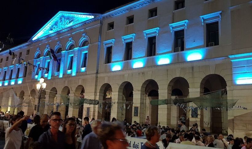 تختخواب و صبحانه Ca  Dell Angelo