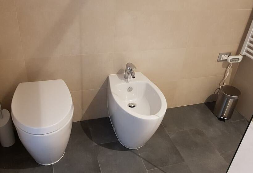 تختخواب و صبحانه Ca  Dell Angelo