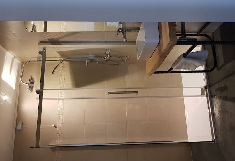 تختخواب و صبحانه Ca  Dell Angelo