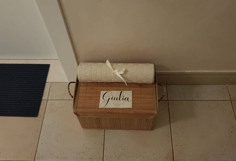 تختخواب و صبحانه Ca  Dell Angelo