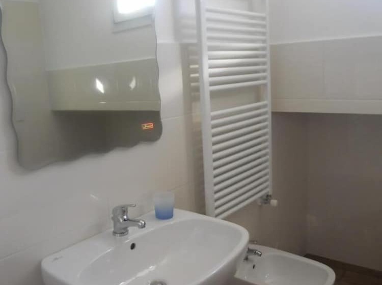 بنسيون Oleaclub Locazione Turistica