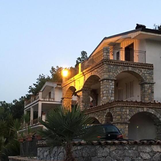 مبيت وإفطار Ruben Holiday