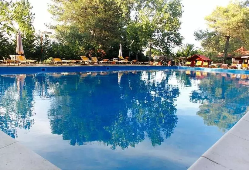 Hotelli Falanto Camping Village