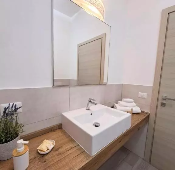 تختخواب و صبحانه Ajana Rooms By Accomodo