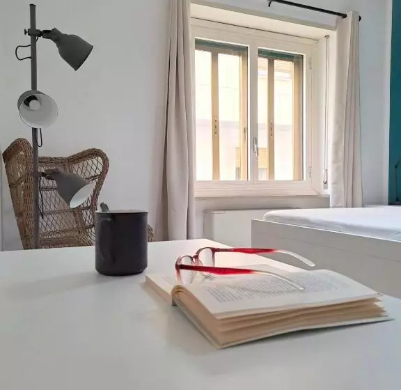 تختخواب و صبحانه Ajana Rooms By Accomodo