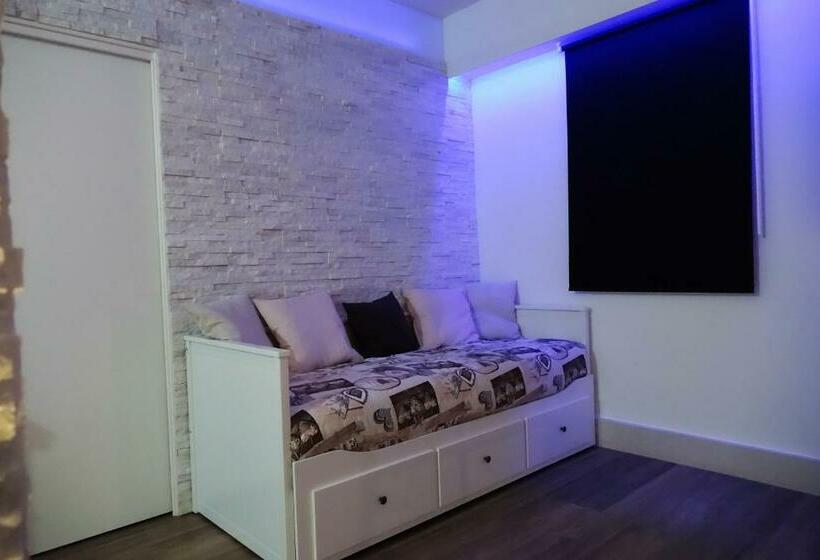 تختخواب و صبحانه La Dolce Notte