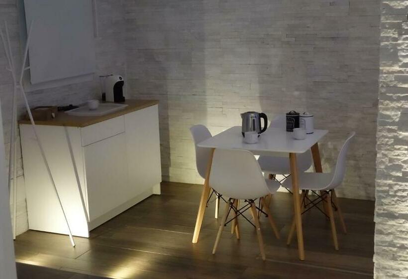 تختخواب و صبحانه La Dolce Notte