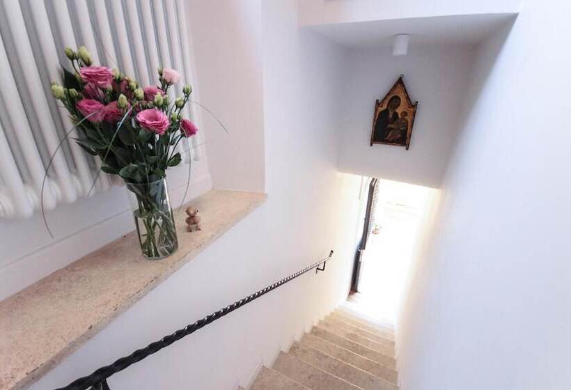 تختخواب و صبحانه Torre Sant Antonio