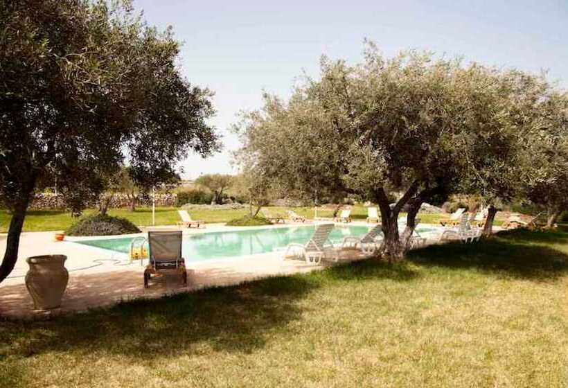 בית מלון כפרי Avola Antica