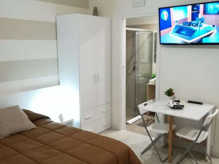 پانسیون Guest House B&b Via Marina