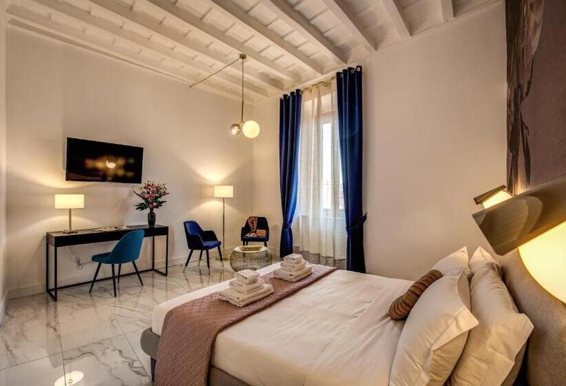 پانسیون Little Queen Pantheon