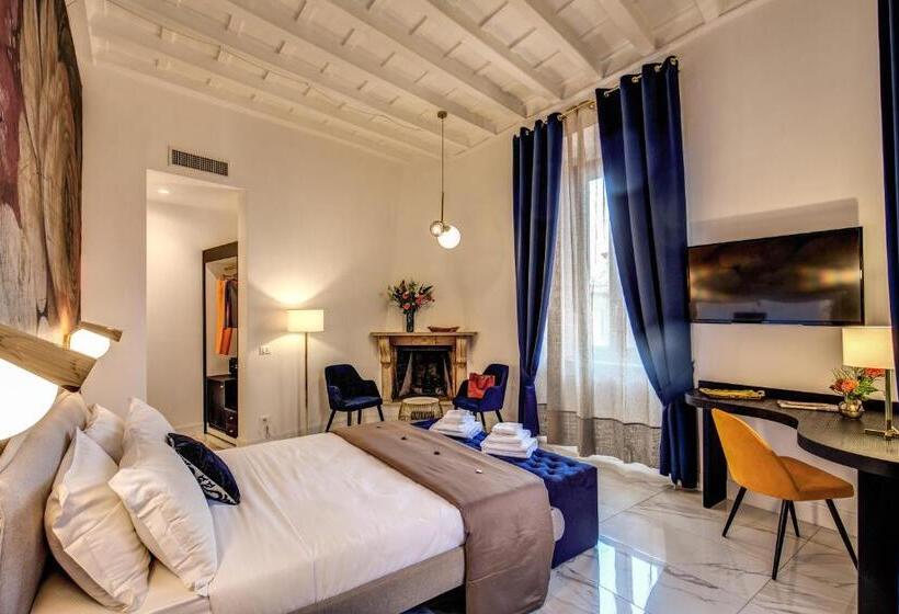 پانسیون Little Queen Pantheon