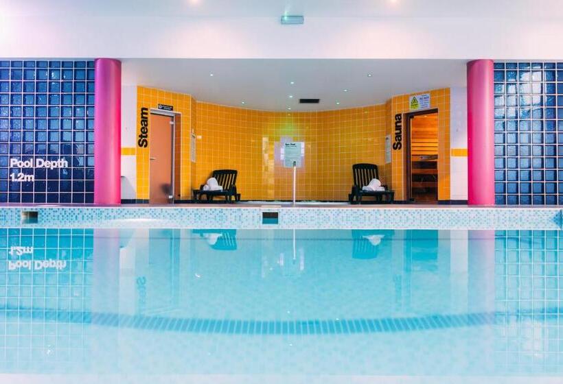 Отель Armagh City