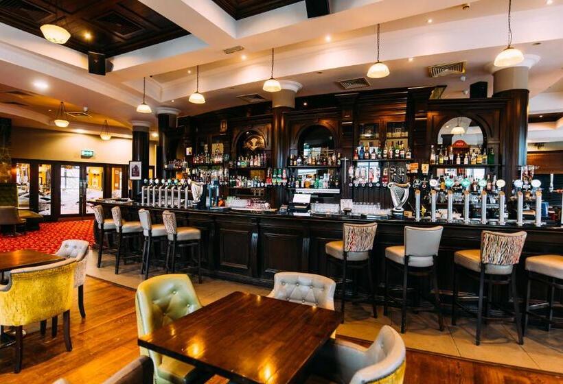 Отель Armagh City