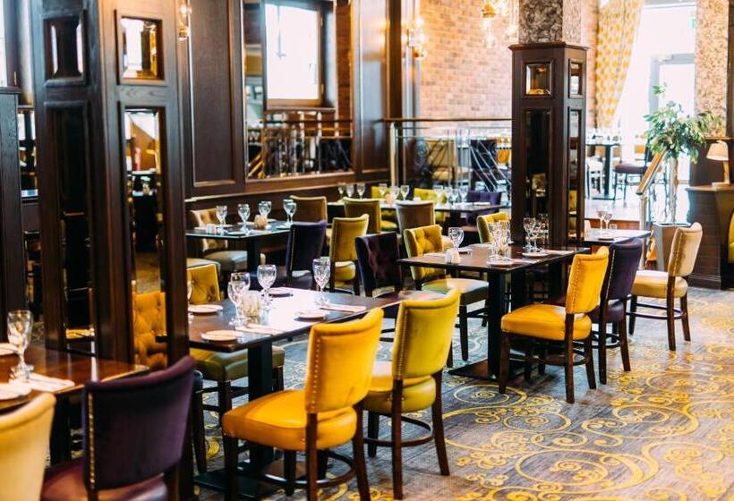 Отель Armagh City