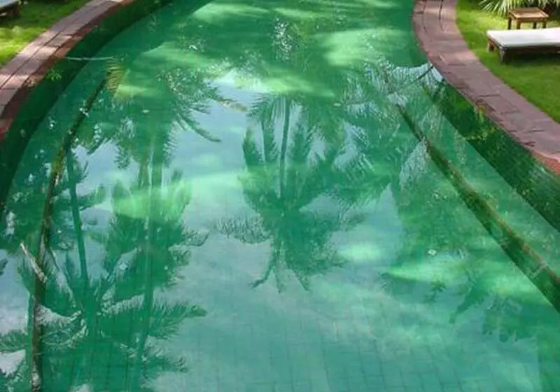 호텔 Baan Mai Beachfront Phuket Lone Island