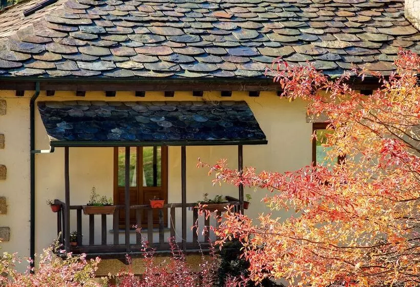 فندق Balneario Rio Pambre